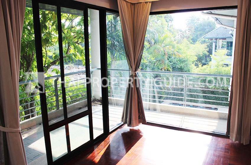 House with Private Pool in Nichada Thani 